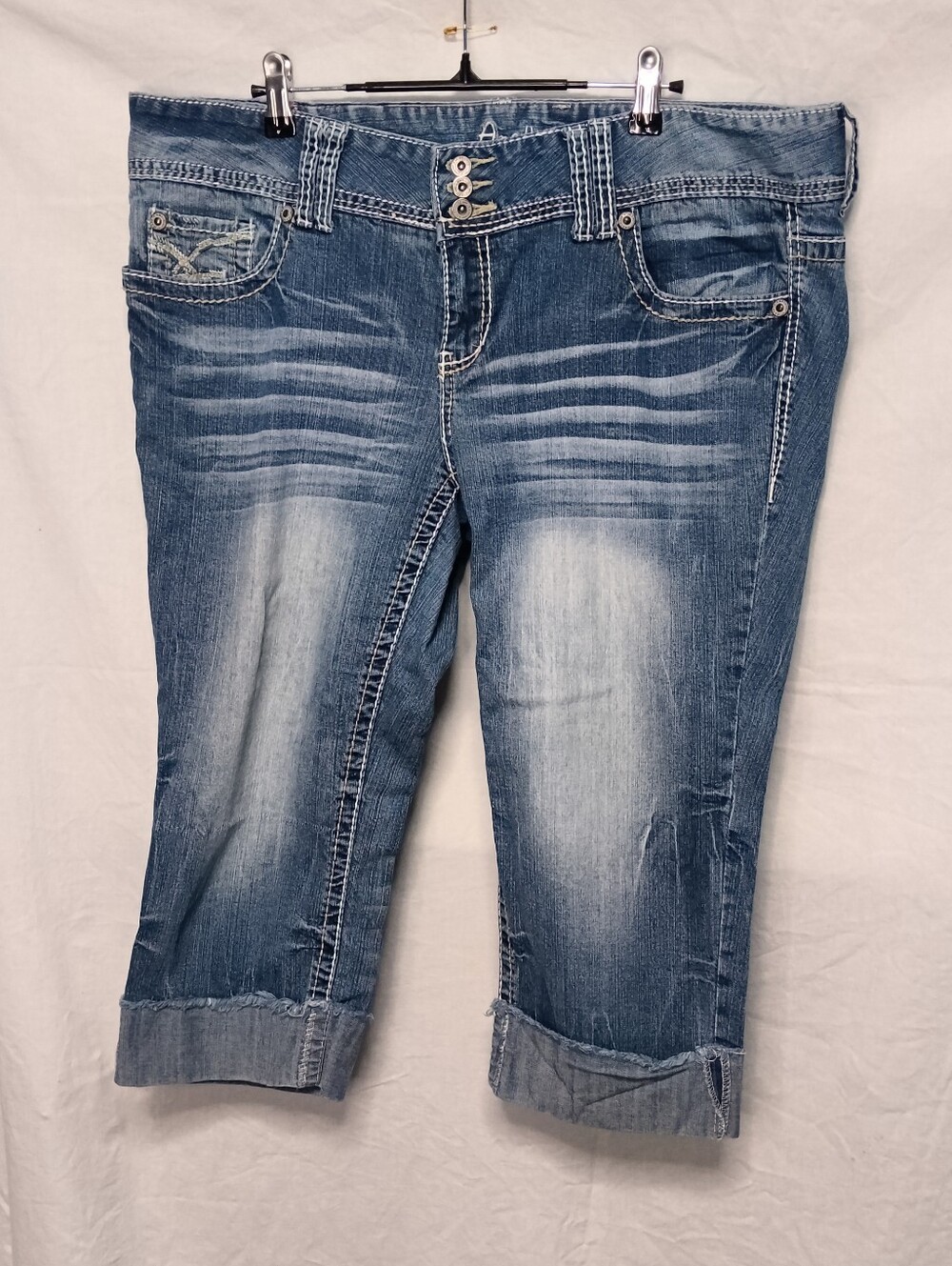 Amethyst Jeans Distressed Blue Cropped Capri with Cuffed Hem